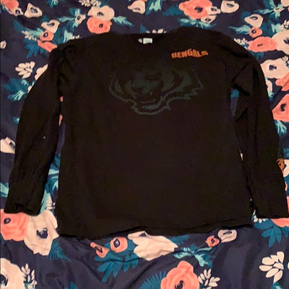 Long sleeve black bengals shirt NFL brand